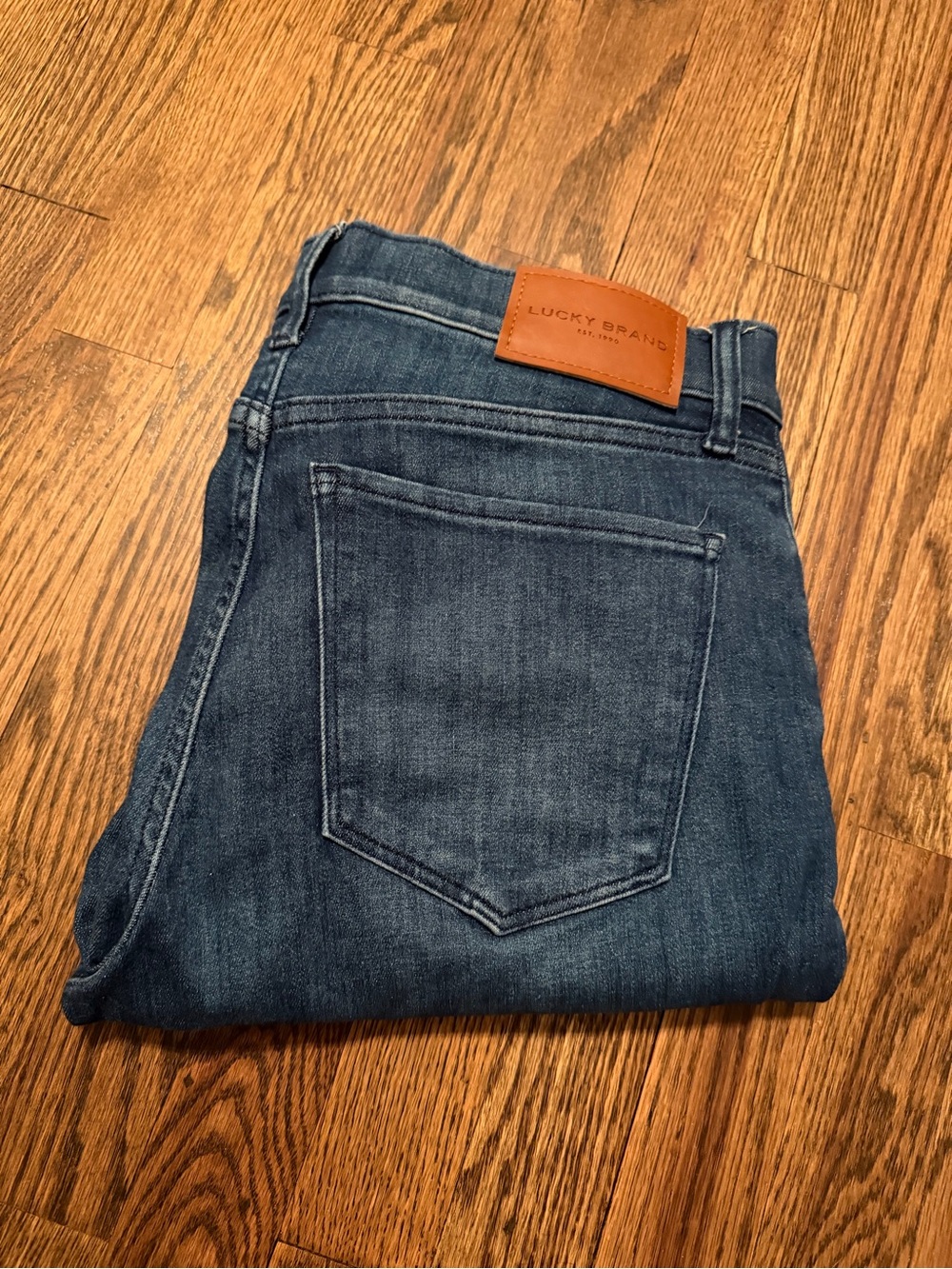 Lucky Brand Women's Dark Blue Ankle Jeans